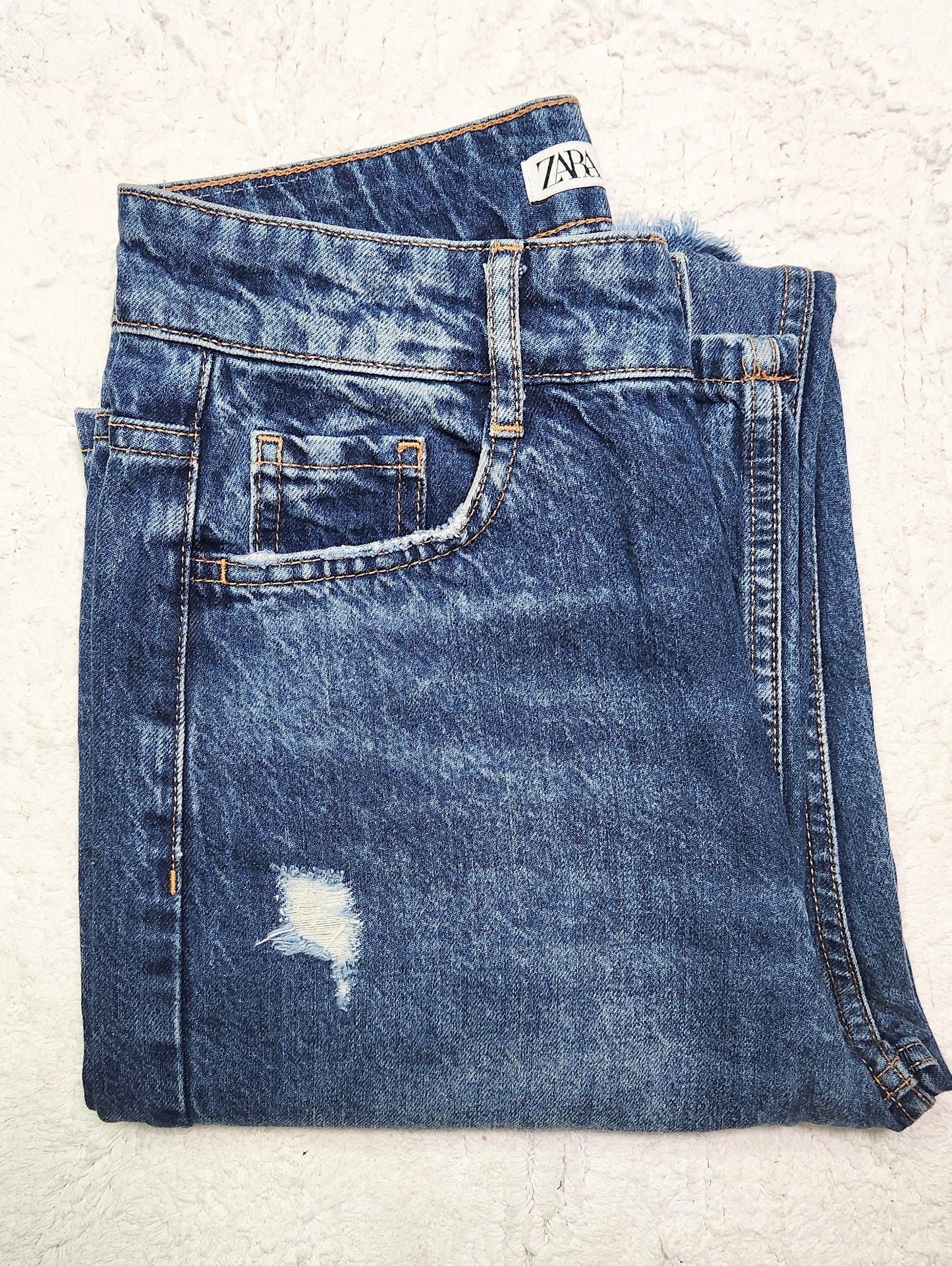 Zara Medium Wash Straight leg denim size 4